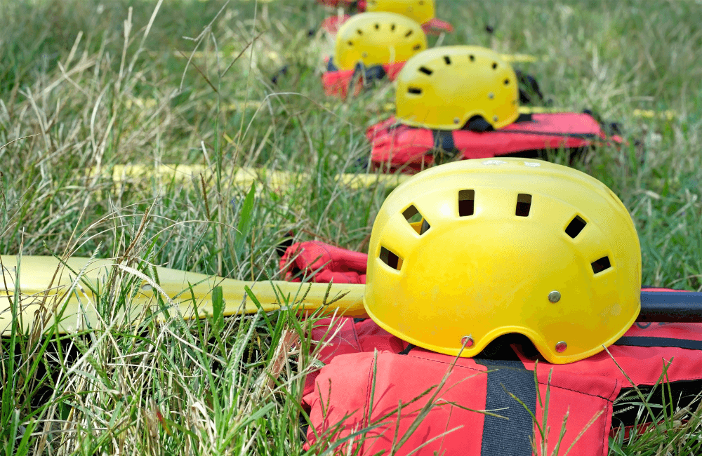 Safety and Gear for Kayaking vs. Rafting